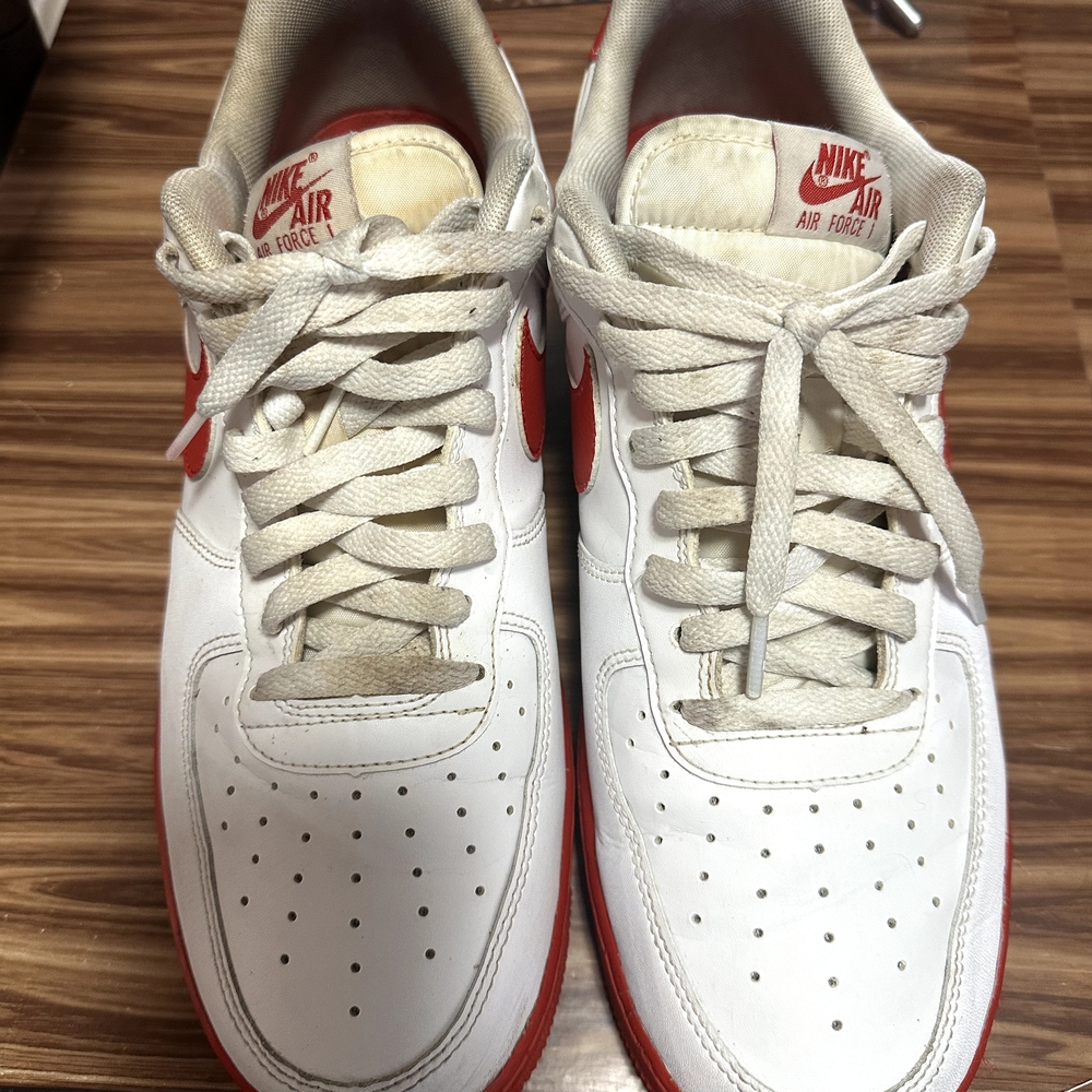 Nike Men's White and Red Sneakers